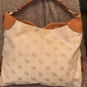 Beautiful Like New Dooney & Bourke Purse
